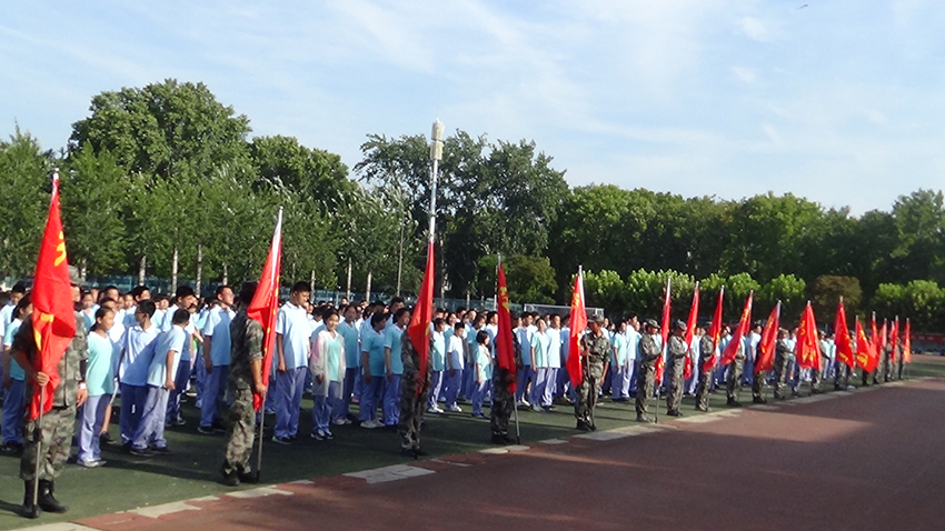 新生開學(xué)軍訓(xùn)--團結(jié)的力量